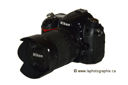 Photographie d'un boitier photo Nikon D7000